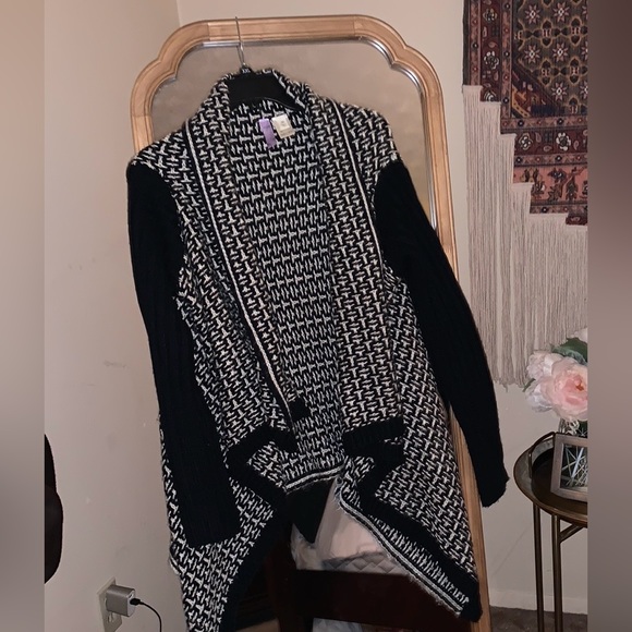 Cardigan ✨ - Picture 2 of 4